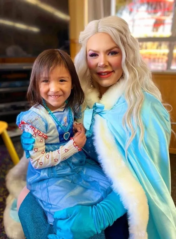 Story Time with Elsa!