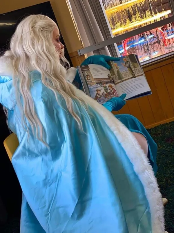 Story Time with Elsa!